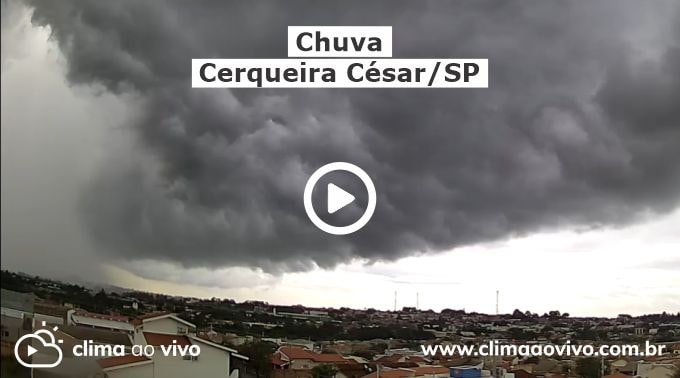Na imagem mostra a formação de chuva passageira na cidade de Cerqueira César localizada no interior de do estado de São Paulo
